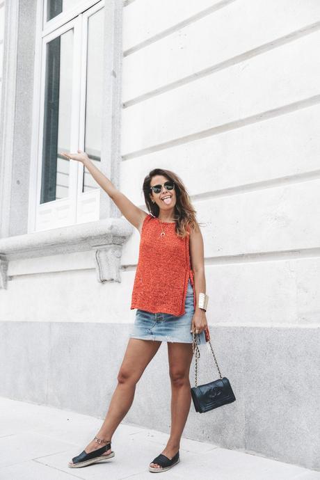 Summery_knit-Levis_Vintage_Skirt-Zalando_Espadrilles-Black_Sandals-Collage_Vintage_Horn_Necklace-Outfit-Street_Style-32