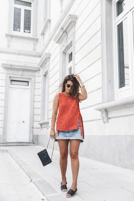 Summery_knit-Levis_Vintage_Skirt-Zalando_Espadrilles-Black_Sandals-Collage_Vintage_Horn_Necklace-Outfit-Street_Style-35