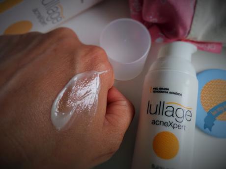 LULLAGE ACNEXPERT CREMA SOLAR.