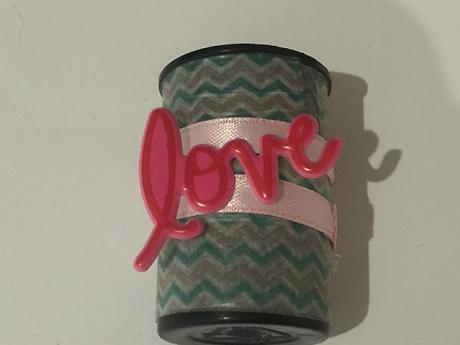 Como hacer flores de cartulina y Goma Eva