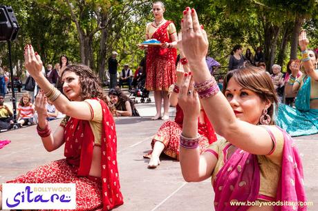 Imágenes espectáculo Bollywood en Barcelona - Festival d'Arts al carrer, Desplaçat 2016