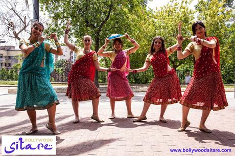 Imágenes espectáculo Bollywood en Barcelona - Festival d'Arts al carrer, Desplaçat 2016