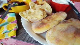 Pan naan con cerezas
