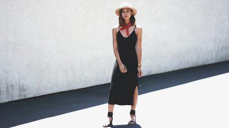 BrandyMelville_Black_Midi_Dress4