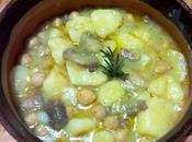 Guiso patatas setas garbanzos Zuppa ceci, funghi patate