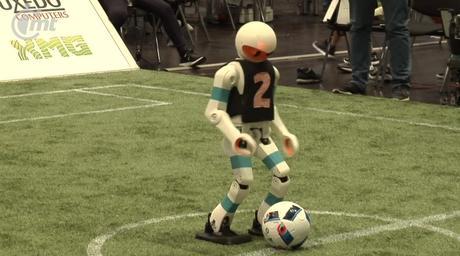 La batalla de robots en deportes RoboCup 2016