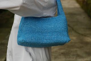 585 - Bolso azul turquesa de asa larga