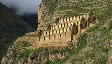 Ollantaytambo_granaries_Stevage