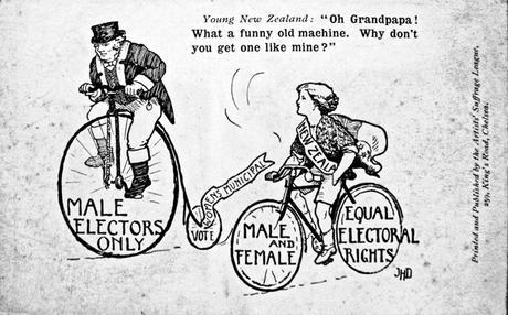 Cara de bicicleta y los inventores de enfermedades Suffrage-League-propaganda-from-1907-Museum-of-London