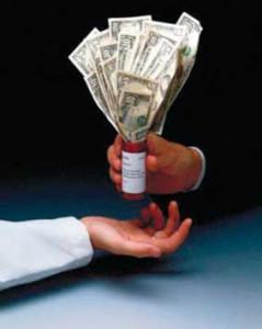 Qué pretende Farmaindustria publicando lo que paga a los médicos Soborno médico