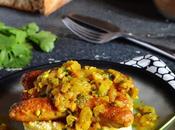 Cous cous salchichas frescas salsa cebolla especiada