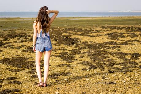 DENIM SHORTS AND CROCHET