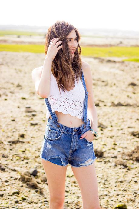 DENIM SHORTS AND CROCHET
