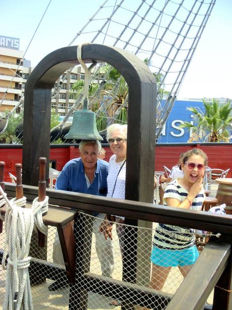 Blog Diario, Solo Yo, FotoDelDía, Cumpleaños, Cumpleaños de Alejandra, Navio Santisima Trinidad, Puerto de ALicante, Fogueres, Hogueras, Blog Diario, Solo Yo, blog Solo Yo, 10 años, Blogger Alicante, 