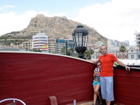 Blog Diario, Solo Yo, FotoDelDía, Cumpleaños, Cumpleaños de Alejandra, Navio Santisima Trinidad, Puerto de ALicante, Fogueres, Hogueras, Blog Diario, Solo Yo, blog Solo Yo, 10 años, Blogger Alicante, 