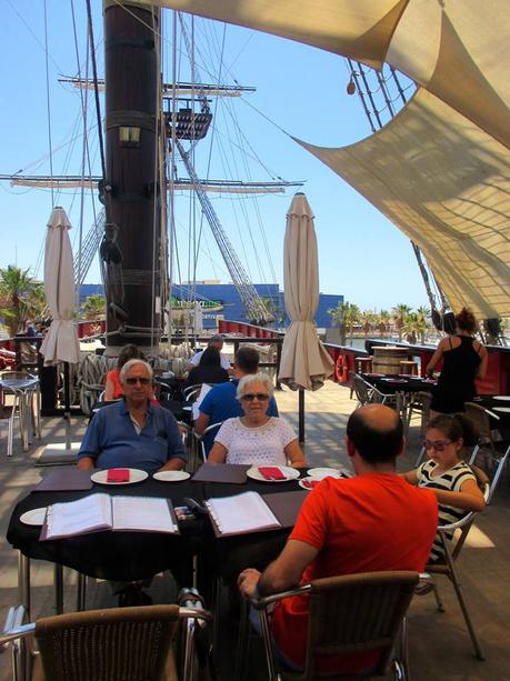 Blog Diario, Solo Yo, FotoDelDía, Cumpleaños, Cumpleaños de Alejandra, Navio Santisima Trinidad, Puerto de ALicante, Fogueres, Hogueras, Blog Diario, Solo Yo, blog Solo Yo, 10 años, Blogger Alicante, 