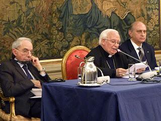 ¿Fernández Díaz al Vaticano? No, por favor