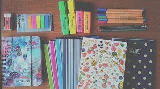 Top Ten Tuesday: cosas que me gustaría que vendieran en las librerías además de libros