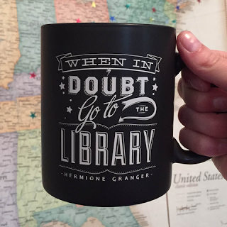 Top Ten Tuesday: cosas que me gustaría que vendieran en las librerías además de libros