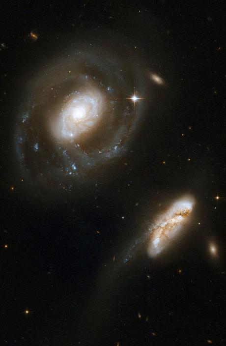 Interacción de galaxias NGC 7469