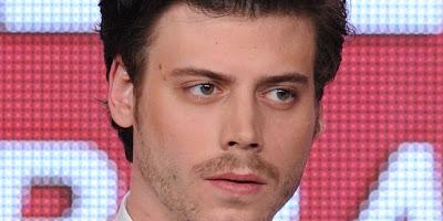El bello François Arnaud, cumple 31 años