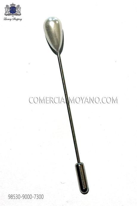 Traje de novio entallado de estilo clásico http://www.comercialmoyano.com/es/345-alfiler-perla-98530-9000-7300-ottavio-nuccio-gala.html