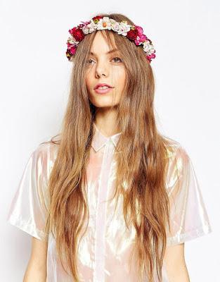 Guirnalda para el pelo con diseño de flores vintage de ASOS Wedding