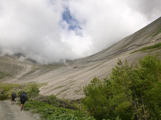 ANNAPURNA CIRCUIT ETAPA 3: DANAKYU (2190 m) - DHIKUR POKHARI (3060 m)