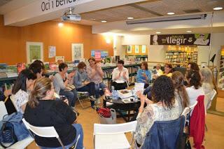 Crónica y fotos Club de Lectura Barcelona UNA CHICA CON ESTILO