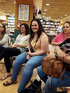 Crónica y fotos Club de Lectura Barcelona UNA CHICA CON ESTILO