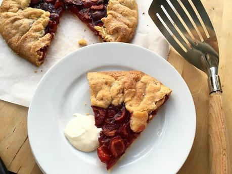 tartas fáciles con fruta tarta rápida casera tarta de cerezas postres receta delikatissen Galette de cerezas cherrie tart pie cerezas postre blog recetas postres fáciles 