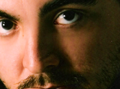 Juan Mira: “Cuando escribo hago caso ningún tipo moda”