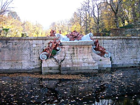 Las grandiosas esculturas de La Granja de San Ildefonso en plomo pintado