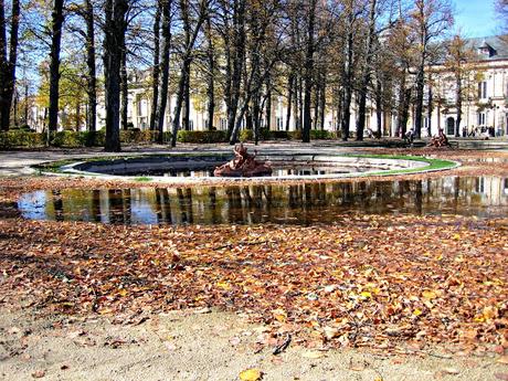 Las grandiosas esculturas de La Granja de San Ildefonso en plomo pintado