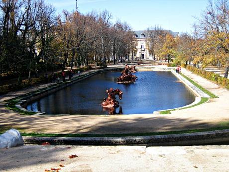 Las grandiosas esculturas de La Granja de San Ildefonso en plomo pintado