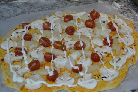 Pizza vegetal con nata