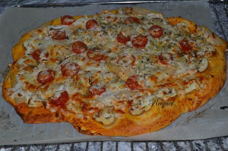 Pizza vegetal con nata