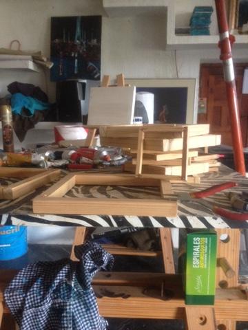 Fabricando mis propios bastidores para pintar, el más peq...