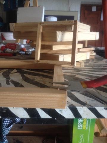 Fabricando mis propios bastidores para pintar, el más peq...