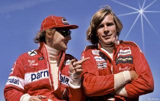 Hasta los estandartes no son iguales para todos. Hasta los estandartes no son iguales para todos.