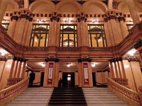 Dos teatros, dos ciudades: Teatro Solís en Montevideo y Teatro Colón en Buenos Aires