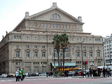 Dos teatros, dos ciudades: Teatro Solís en Montevideo y Teatro Colón en Buenos Aires