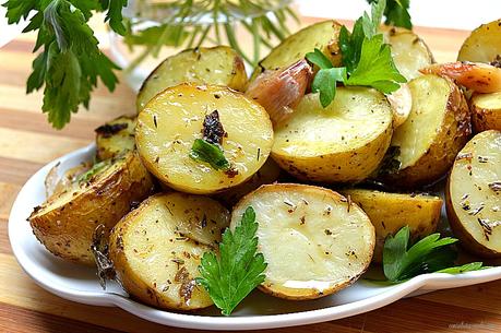 Patatas aromáticas asadas