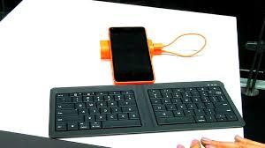 Genial teclado plegable para dispositivos iOS y Android fabricado por Microsoft