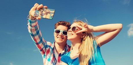 Personaliza tu móvil con tu propia carcasa camalefon-carcasas-pareja-slider