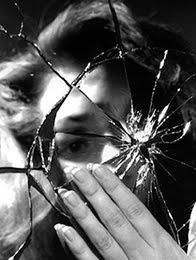 Espejo-roto-madre-agotada-hijos-discapacidad-blog