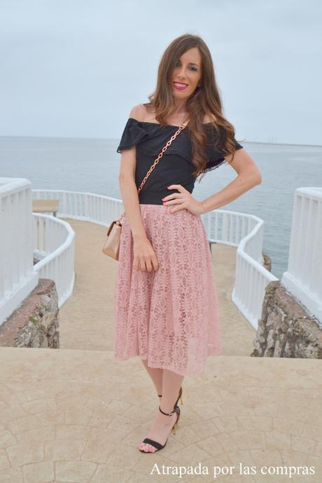 FALDA MIDI DE ENCAJE