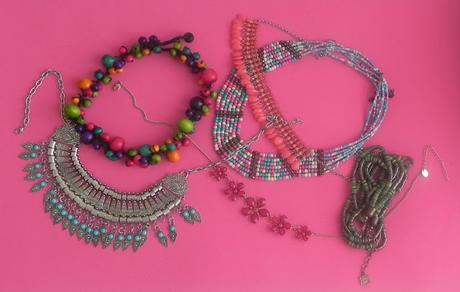 Complementos en verano: color para el calor.