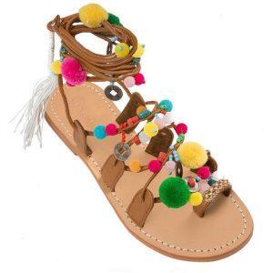 sandalias planas pompones