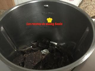 YOGURES DE CHOCOLATE EN THERMOMIX